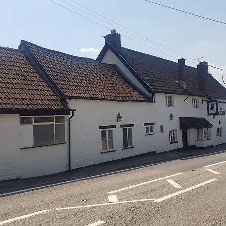 The Dog Inn Old Sodbury Экстерьер фото