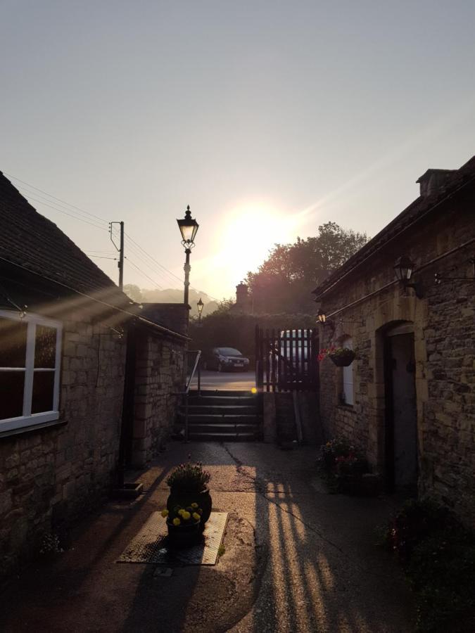 The Dog Inn Old Sodbury Экстерьер фото